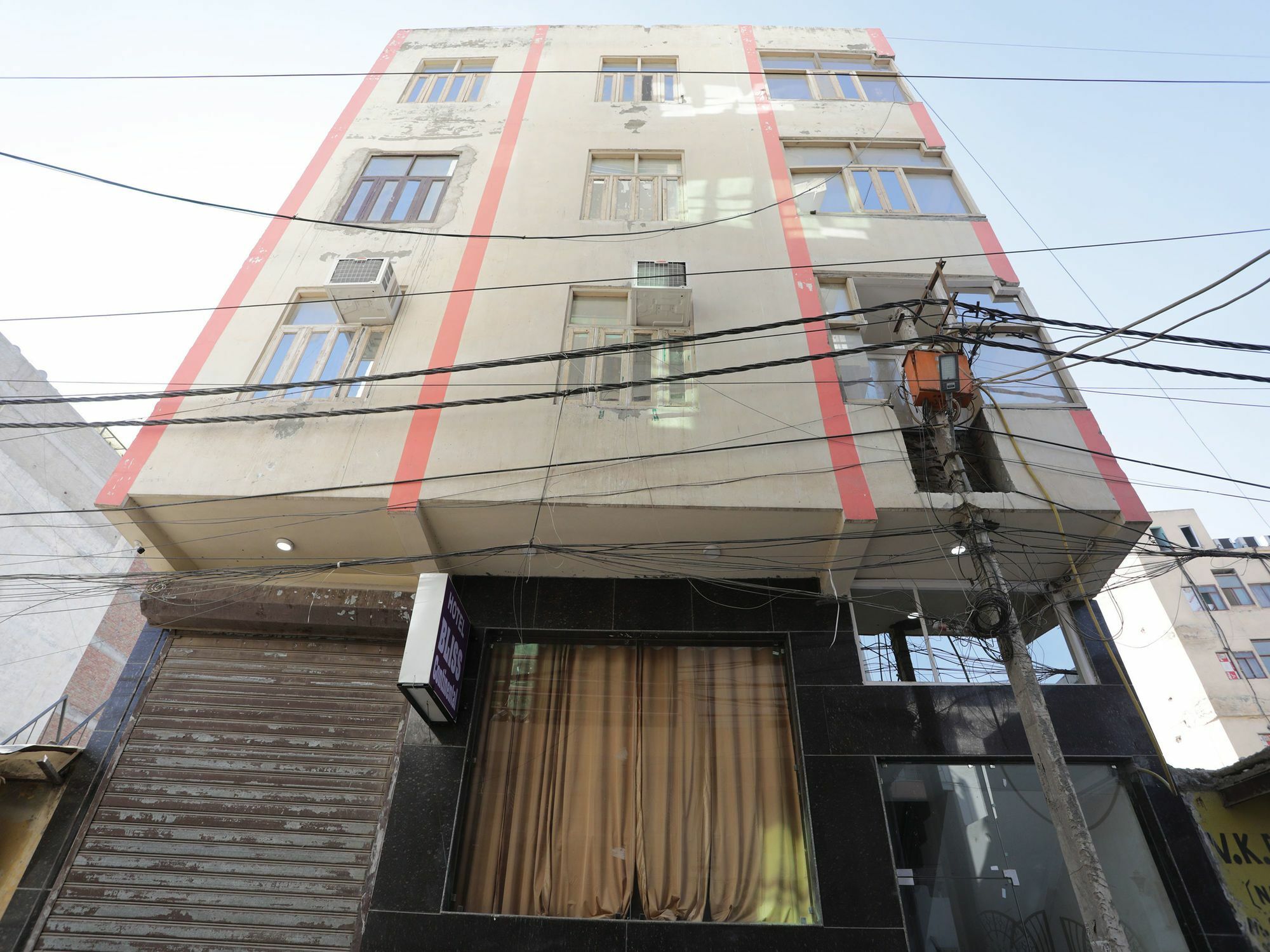 Oyo Hotel Qubic Stay New Delhi Exterior photo